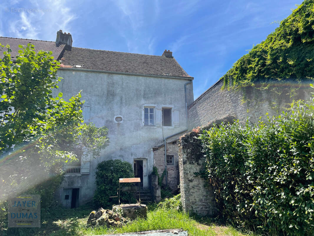 Maison à MERCUREY