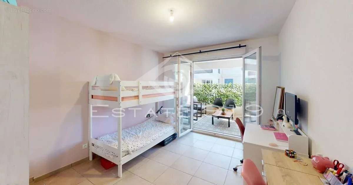 Appartement à ROQUEFORT-LES-PINS