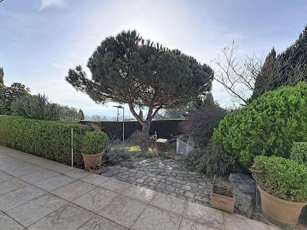 Maison à SAINT-MARTIN-LA-PLAINE