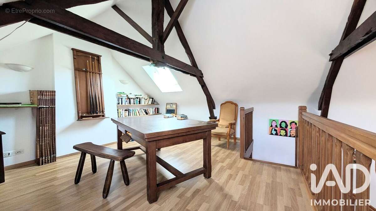 Maison 206 m² à Moreac  - photo 4
