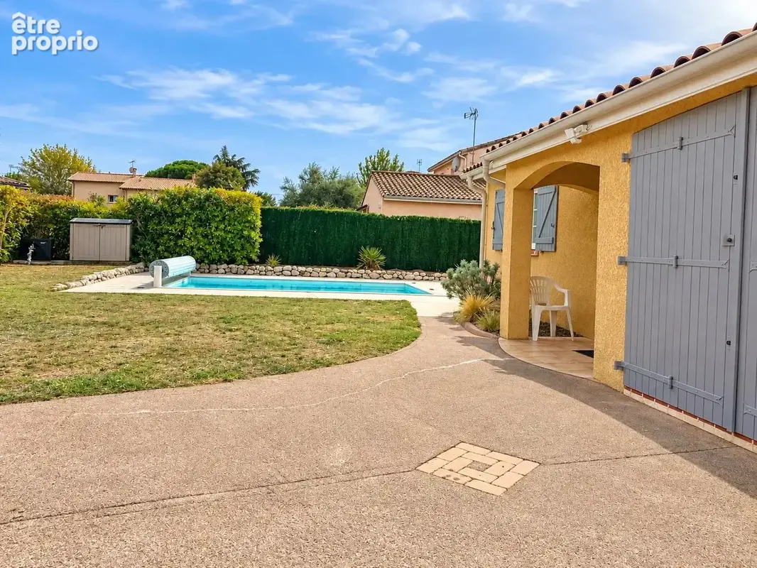 Maison plain pied T4 - piscine garage - photo 3