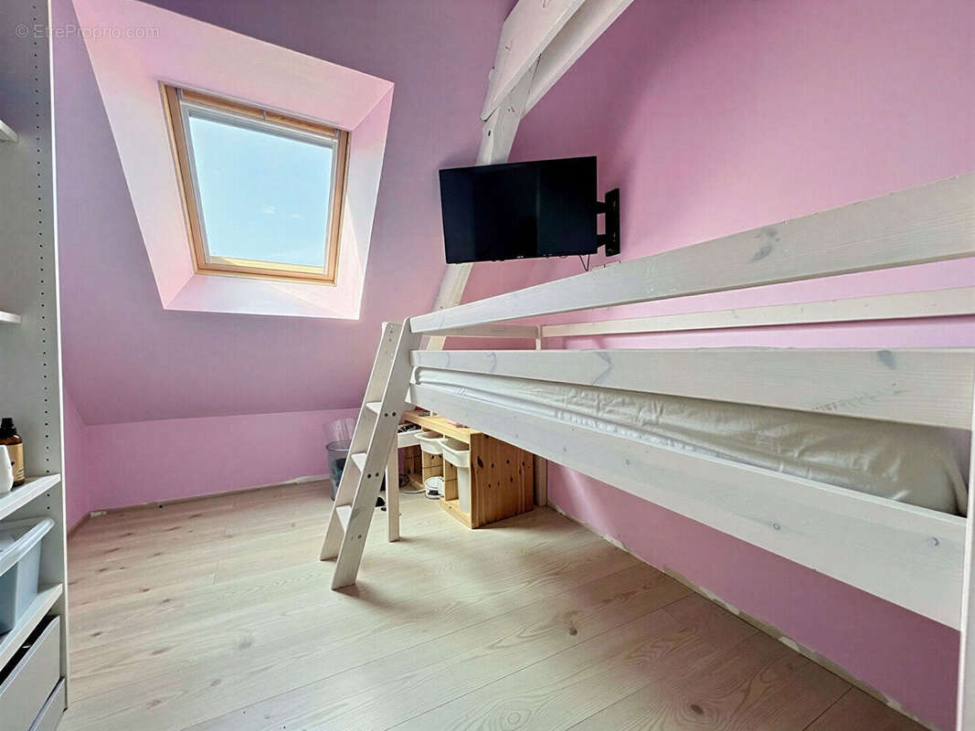 Maison rénovée 3 chambres avec jardin de 700 m² au calme à Mont-Dol - photo 9
