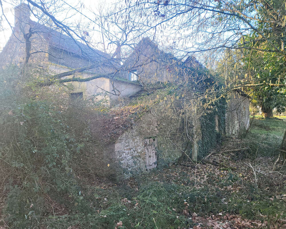 Maison à DOMPIERRE-LES-EGLISES