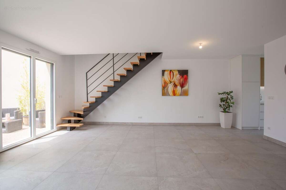Photo 4 - Maison à LE MESNIL-SAINT-DENIS