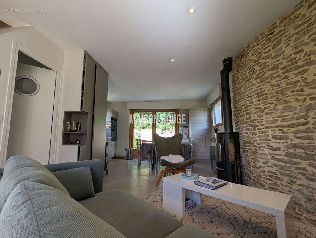 Maison à LE TOUR-DU-PARC