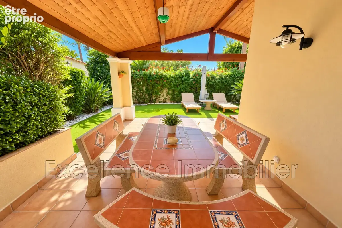 Maison 4 pièces 101 m² à vendre à Sainte-Maxime (83120) - photo 3