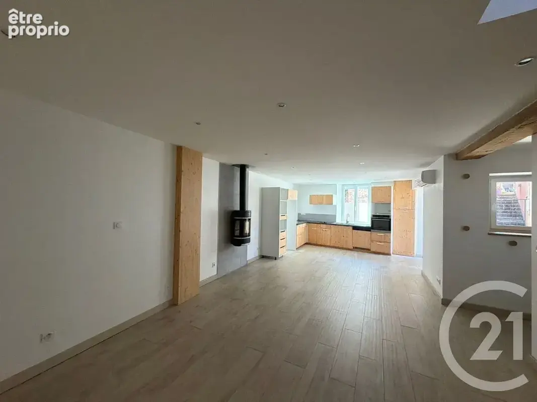 Maison 152 m² à Roiffieux  - photo 2