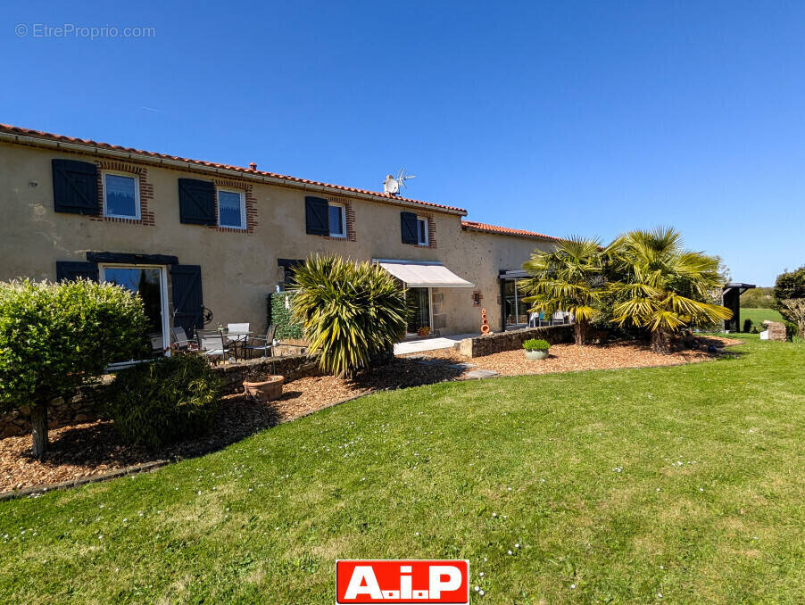 Maison à SAINT-MESMIN