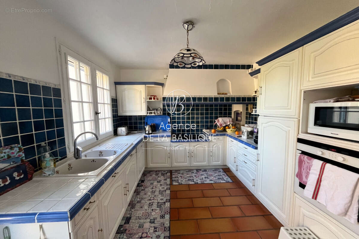 Maison à SAINT-MAXIMIN-LA-SAINTE-BAUME