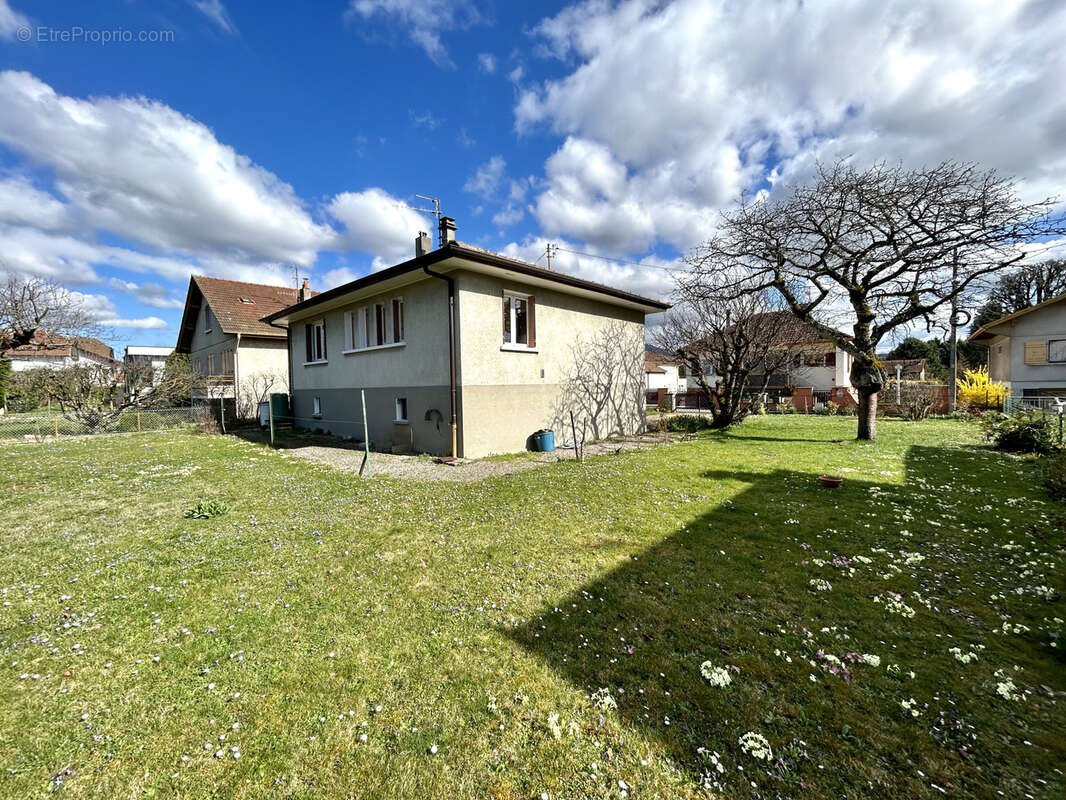 Maison à VILLE-LA-GRAND