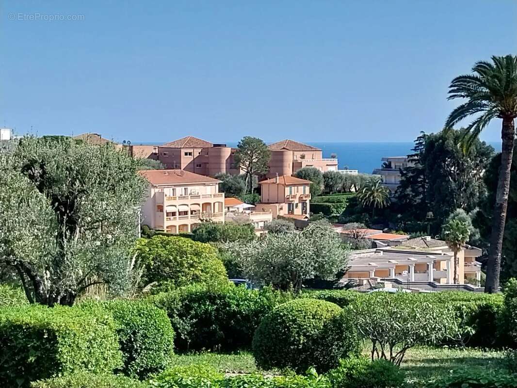 Appartement à ROQUEBRUNE-CAP-MARTIN