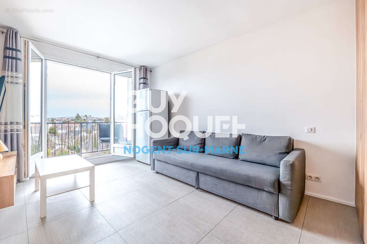 Appartement à SAINT-MAUR-DES-FOSSES