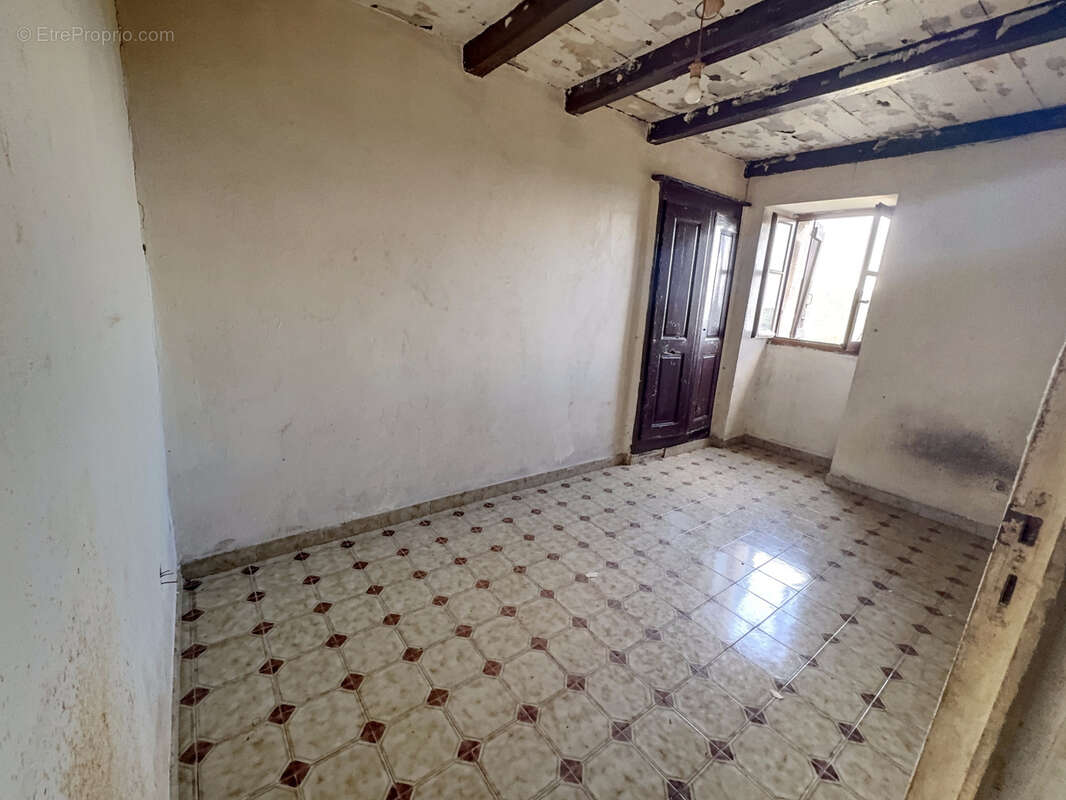 Maison 58 m² à San-Giuliano  - photo 4