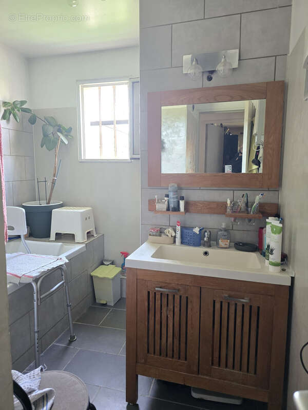 Maison à SAINT-ZACHARIE