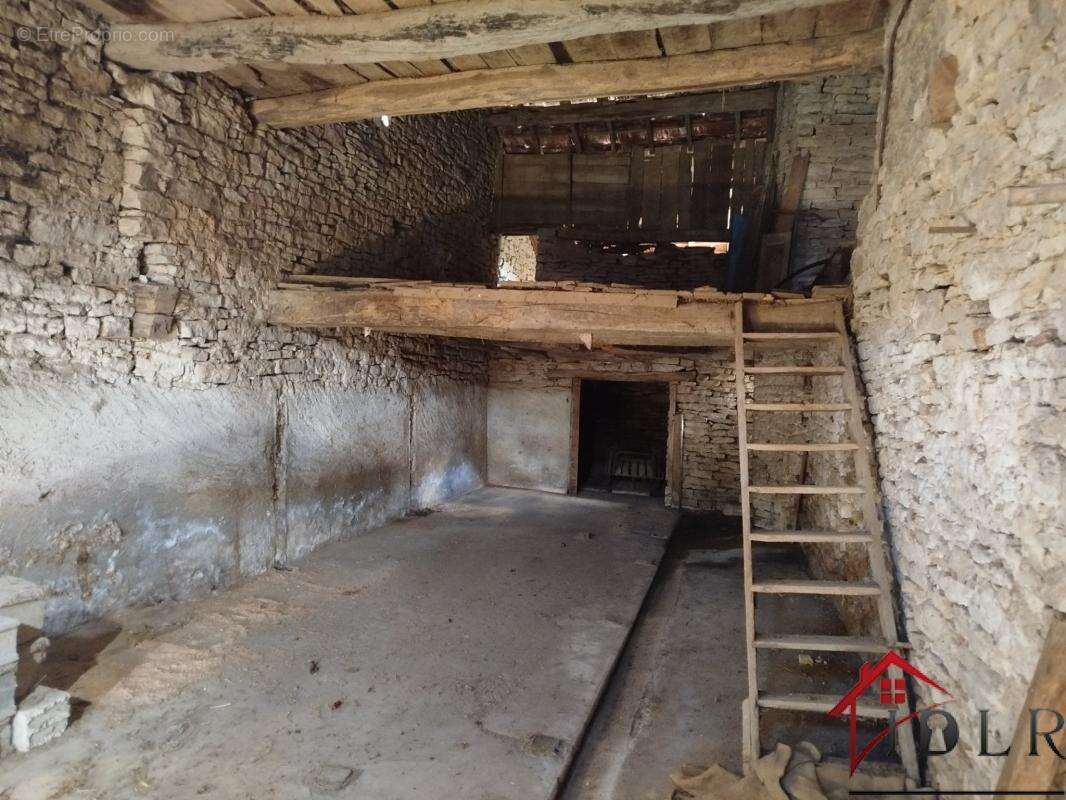 Maison à FAYL-BILLOT