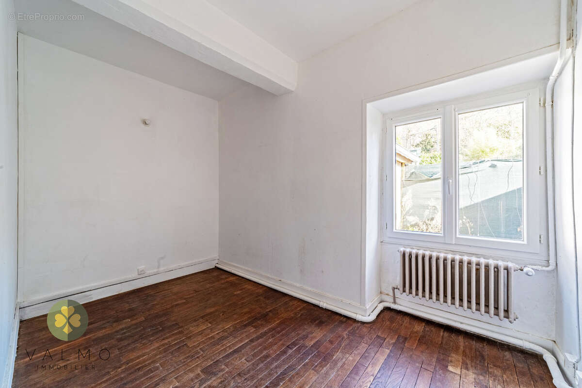 Maison à VILLIERS-SAINT-FREDERIC