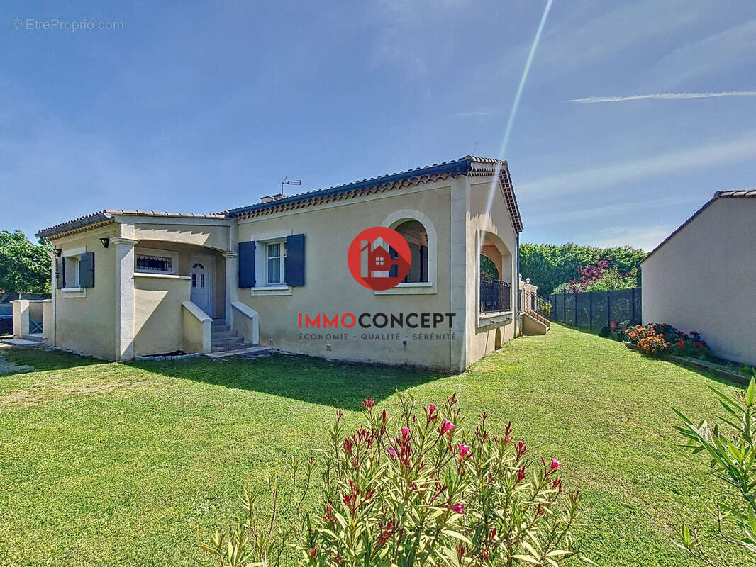 Maison à SAUVETERRE