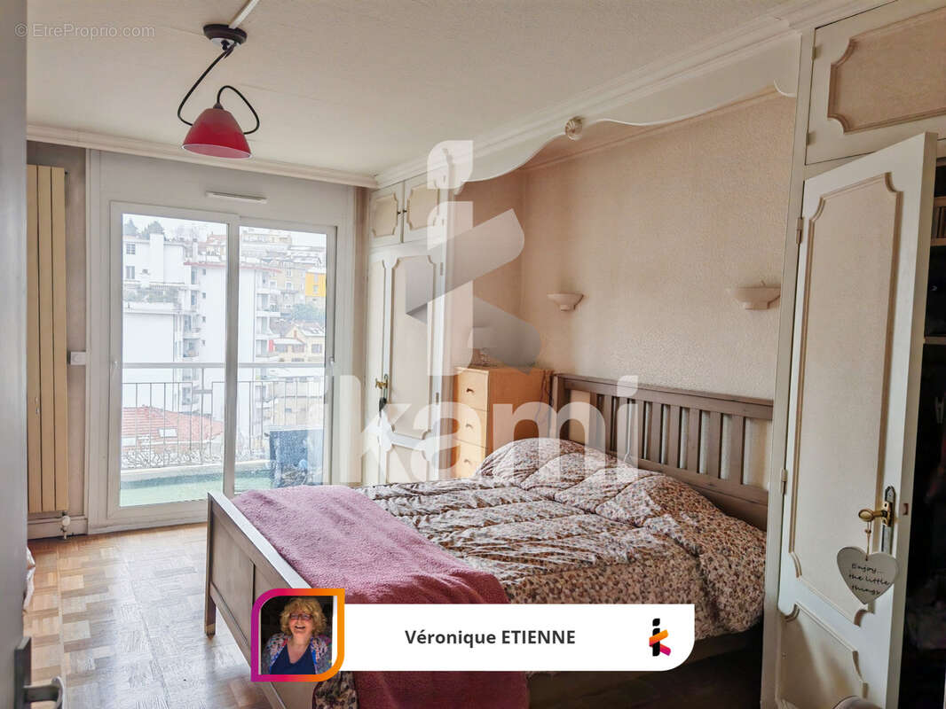 Appartement à SAINT-ETIENNE