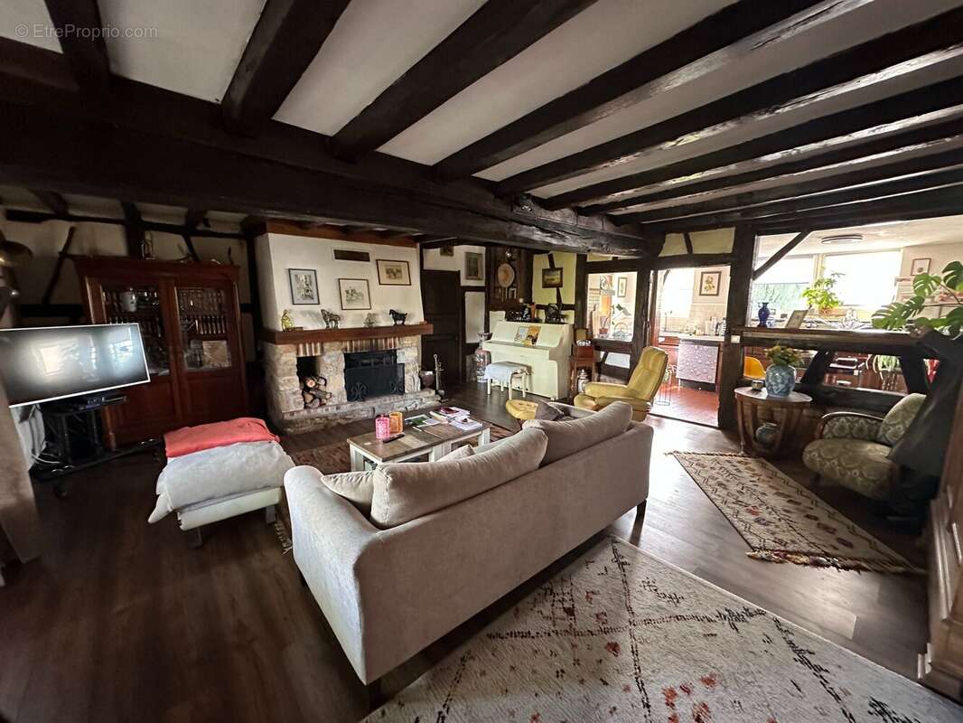 Maison à L&#039;ABERGEMENT-SAINTE-COLOMBE