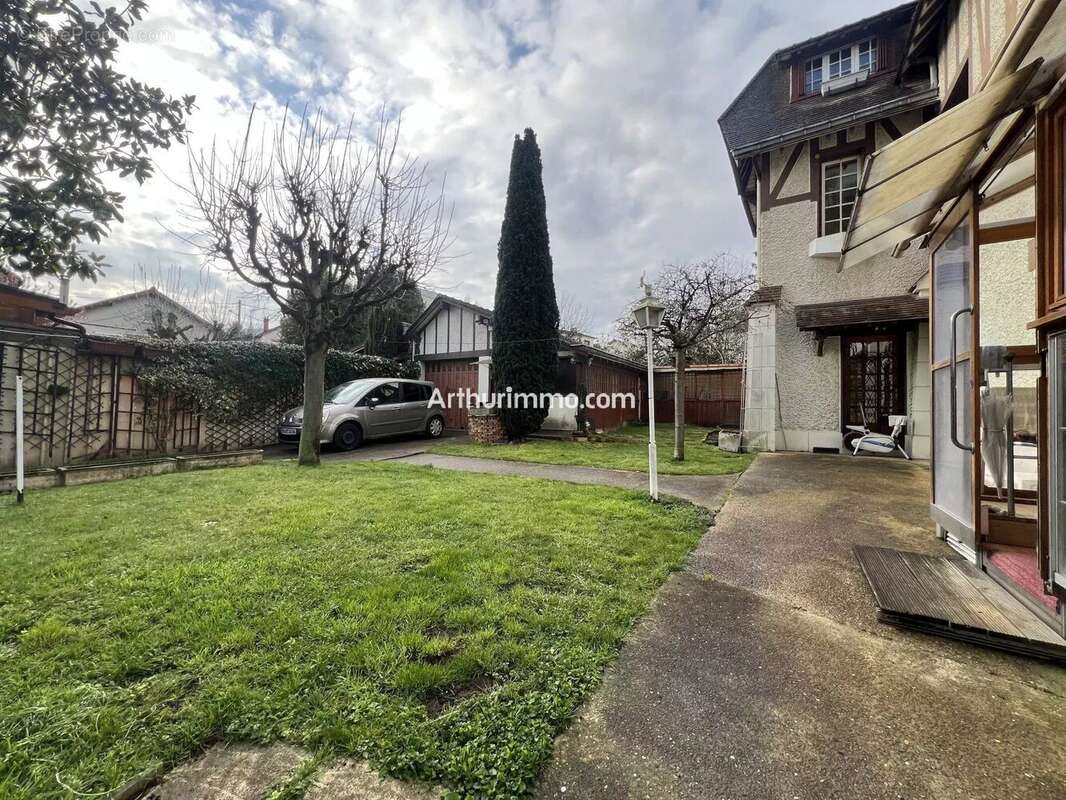 Maison à SUCY-EN-BRIE