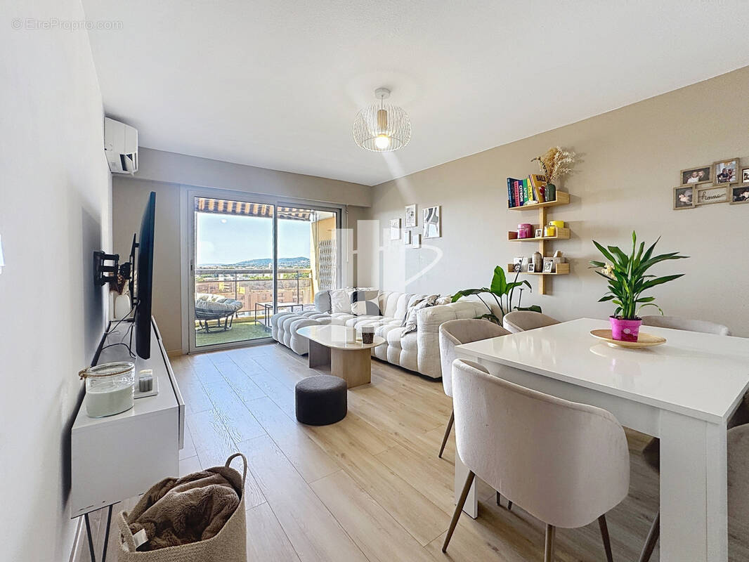 Appartement à FREJUS