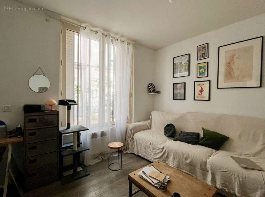 Appartement à PARIS-18E