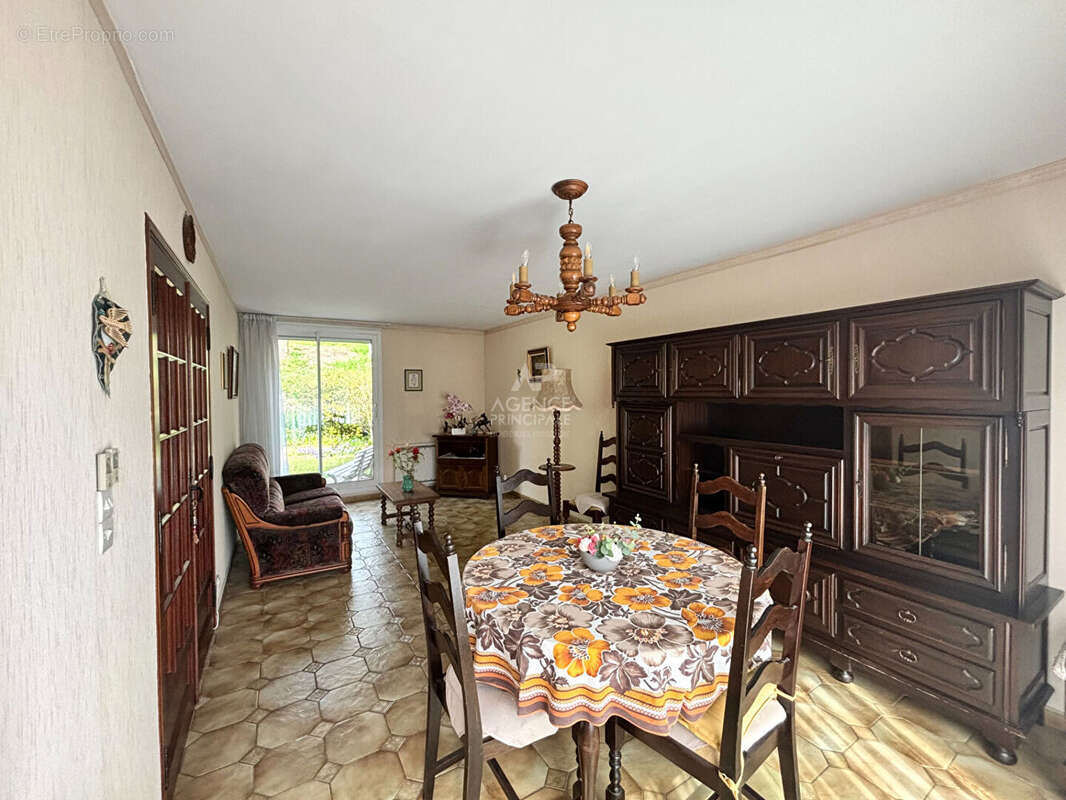 Maison Saint Ouen L Aumone 6 pièce(s) 125 m2 - photo 3