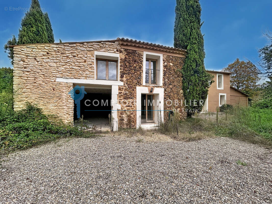Maison à GARGAS