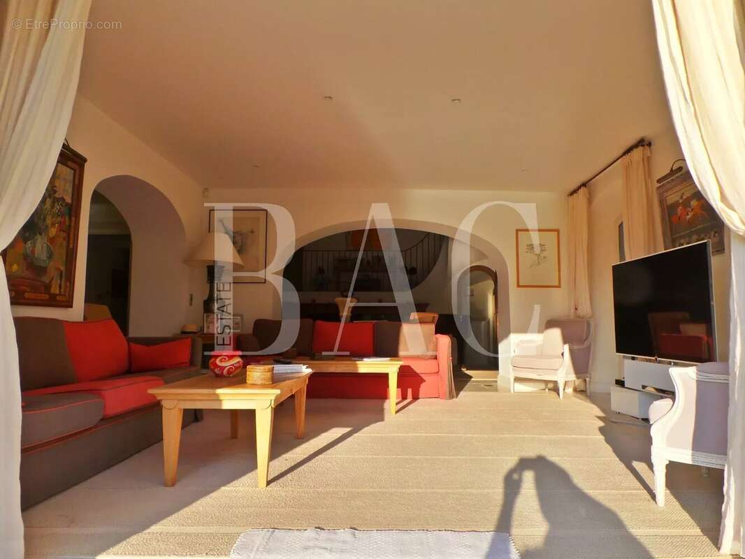 Maison à RAMATUELLE