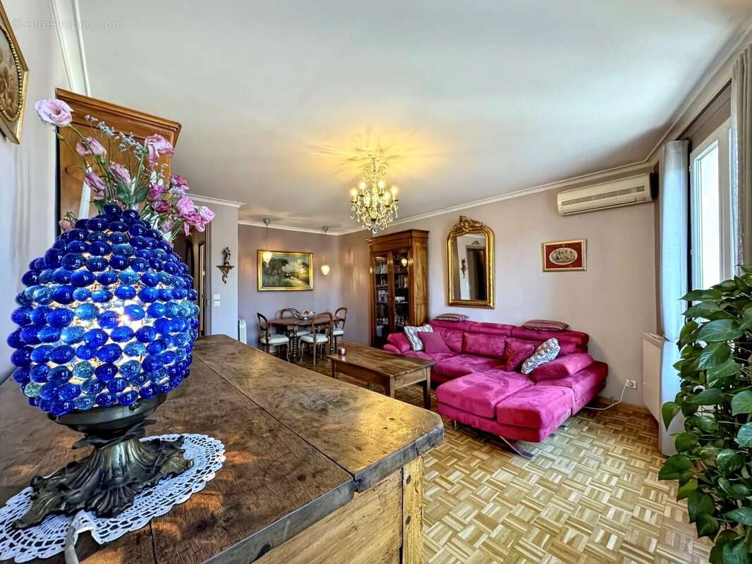 Appartement à MARSEILLE-6E