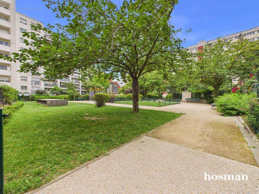 Appartement à PARIS-15E