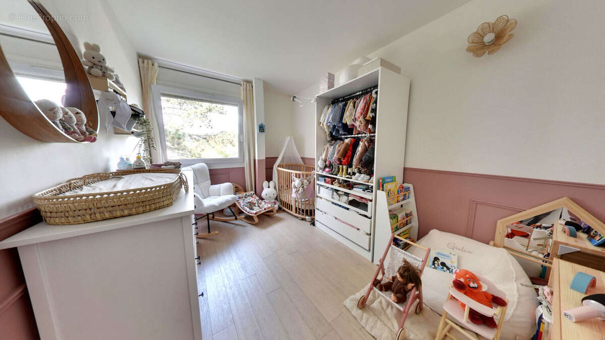 Appartement à LE PLESSIS-TREVISE
