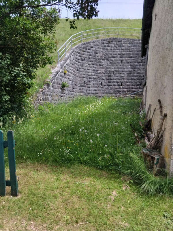 Maison à LABERGEMENT-SAINTE-MARIE
