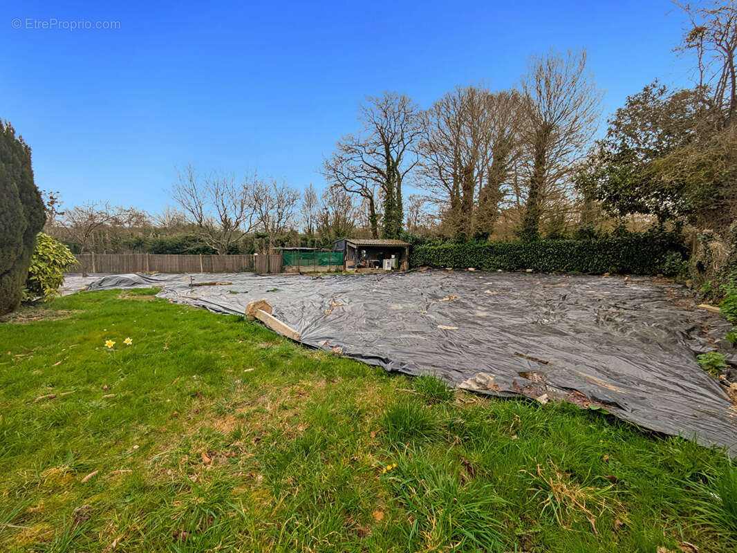 Terrain à SAINT-DOMINEUC