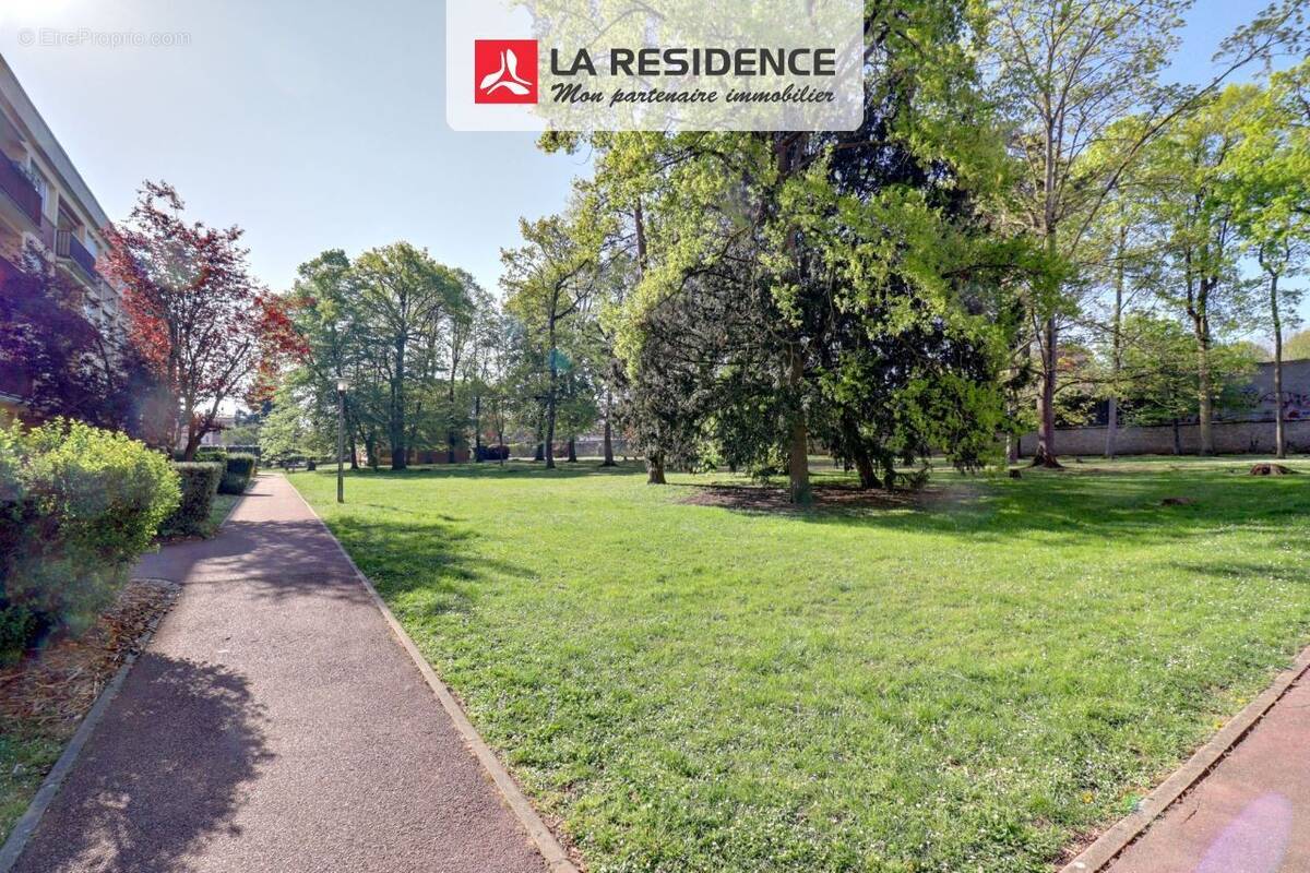 Appartement à VERNEUIL-SUR-SEINE