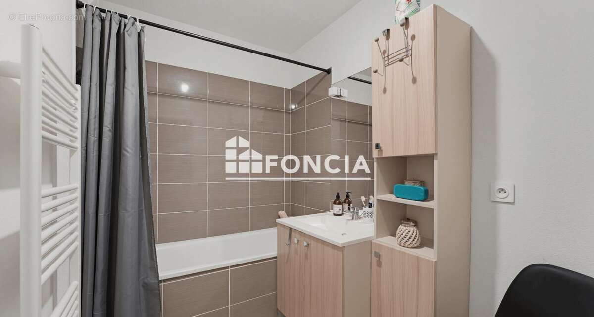Appartement à PAREMPUYRE