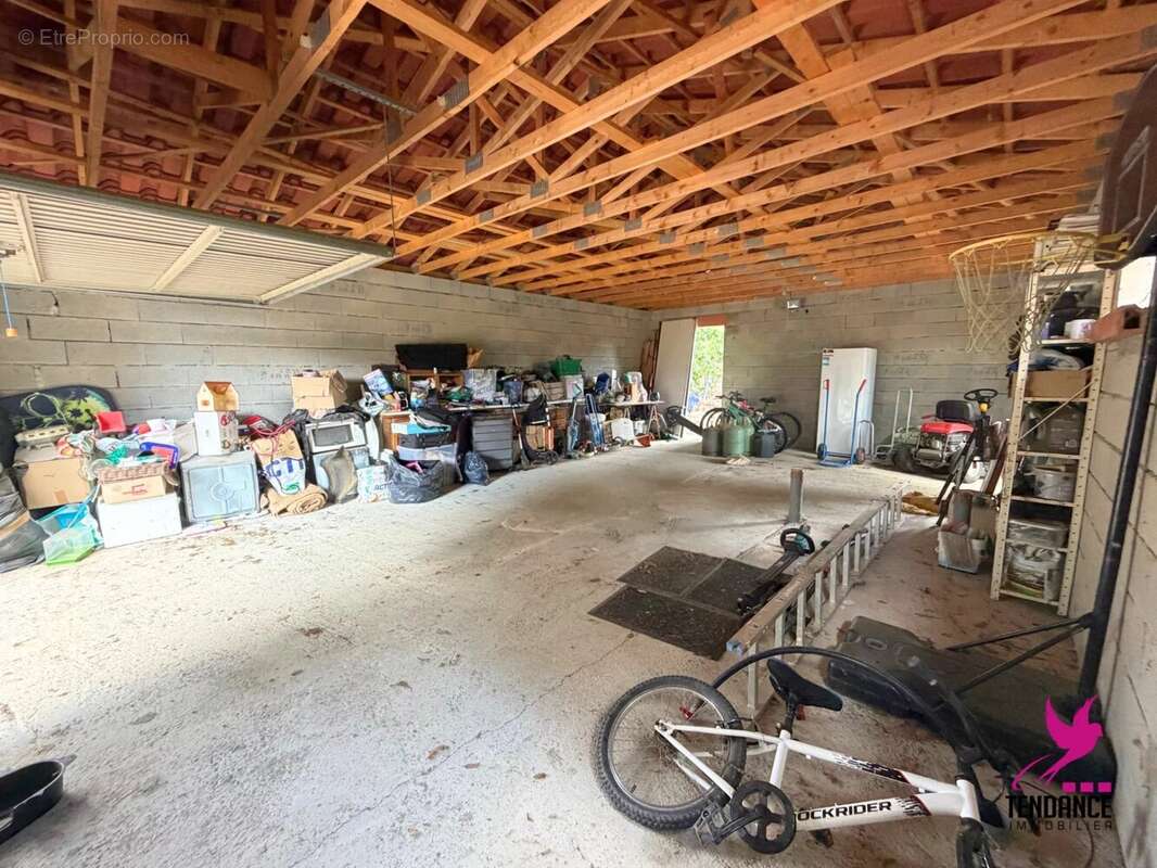 Bâtiment/Maison à terminer sur joli terrain de 969 m². - photo 3