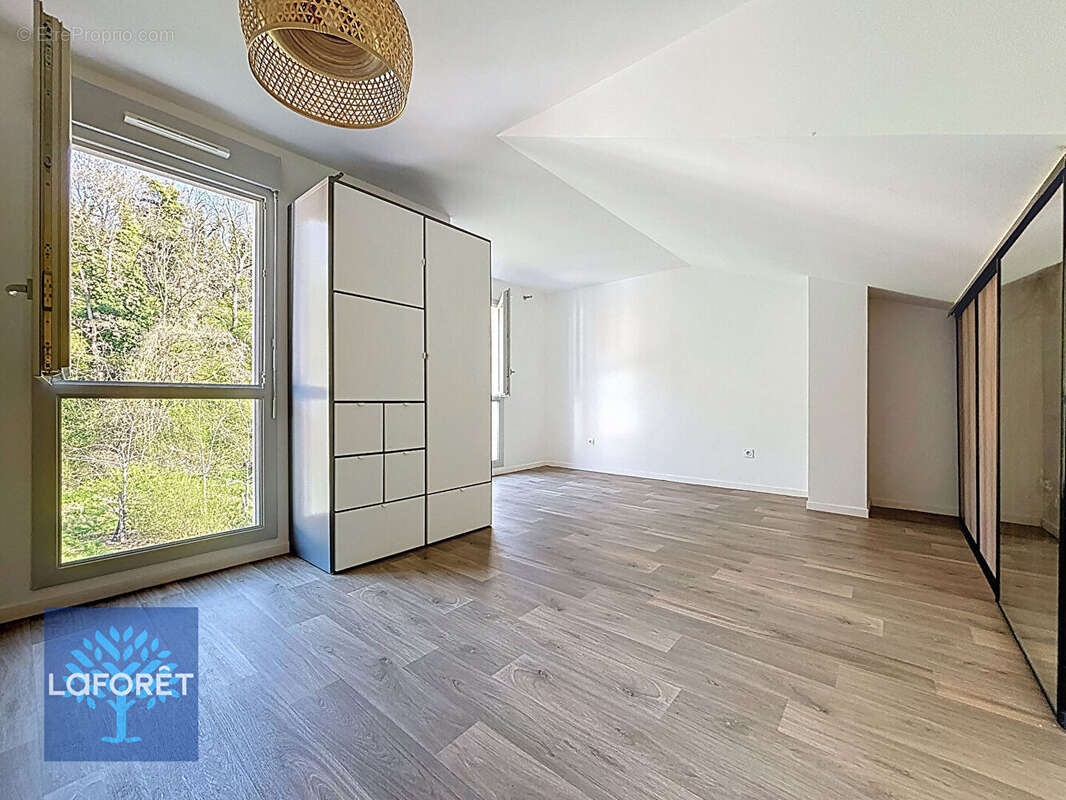 Appartement à CHENNEVIERES-SUR-MARNE