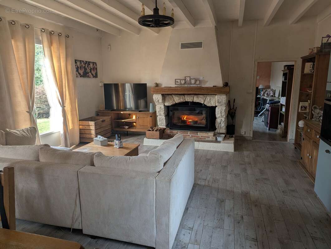 Maison 117 m² à Vijon  - photo 19