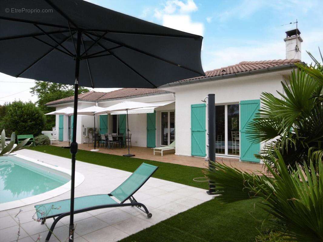 ESTANCARBON - Maison de plain pied plein sud - piscine chauffée - photo 2