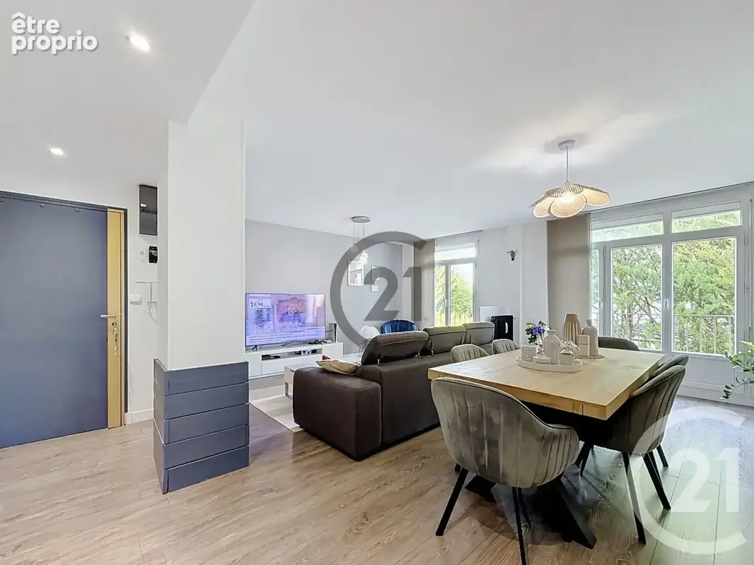 Appartement 75 m² à Saint-Andre-Les-Vergers  - photo 2