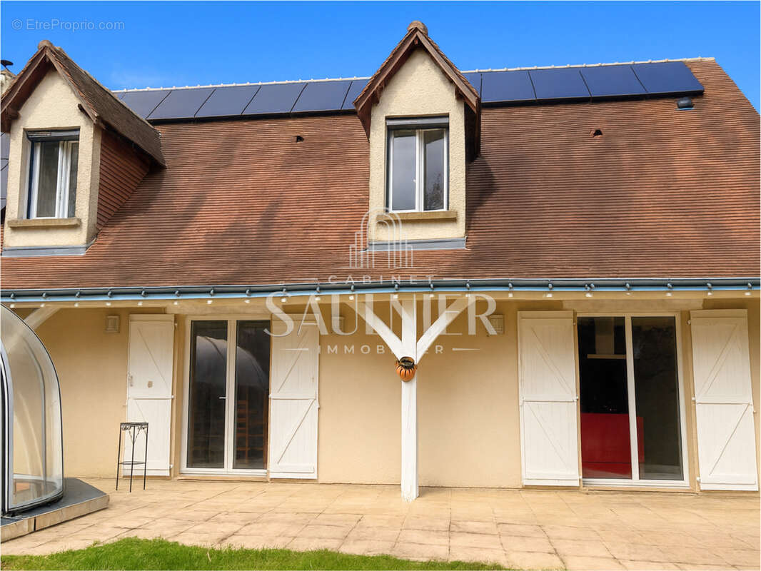 Maison à AZAY-SUR-CHER