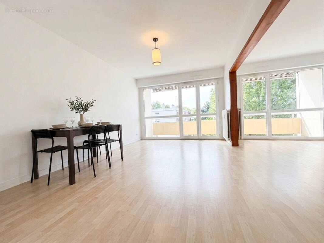 Appartement à EVRY