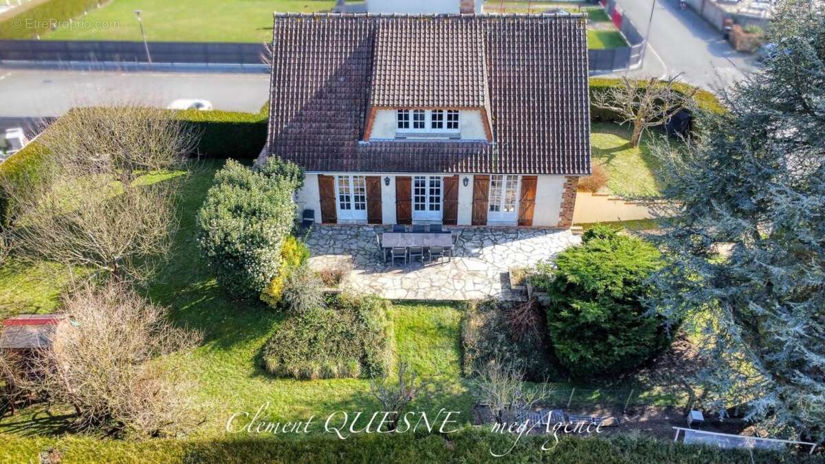 Maison à SAINT-NICOLAS-D'ALIERMONT