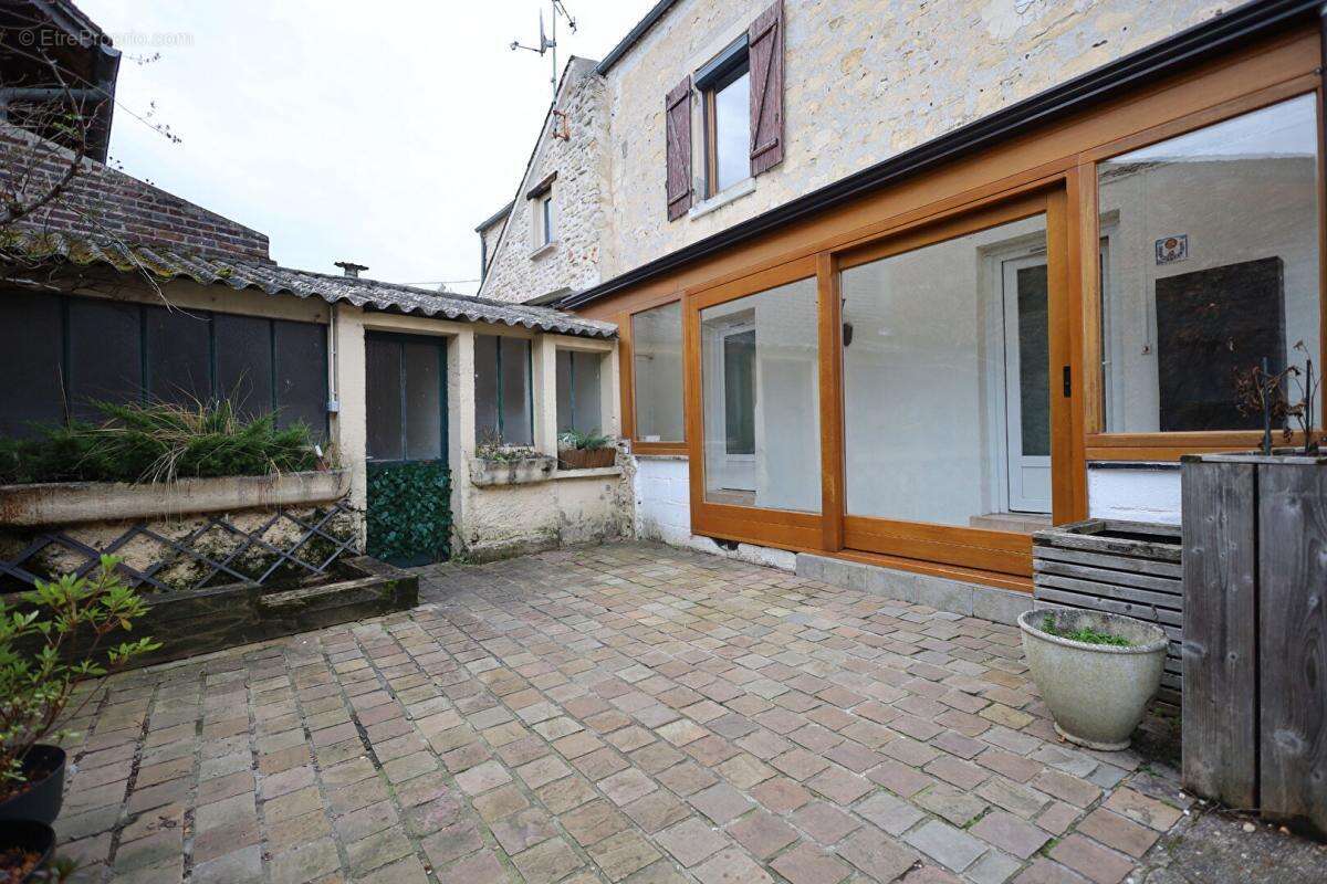 Maison à ECQUEVILLY