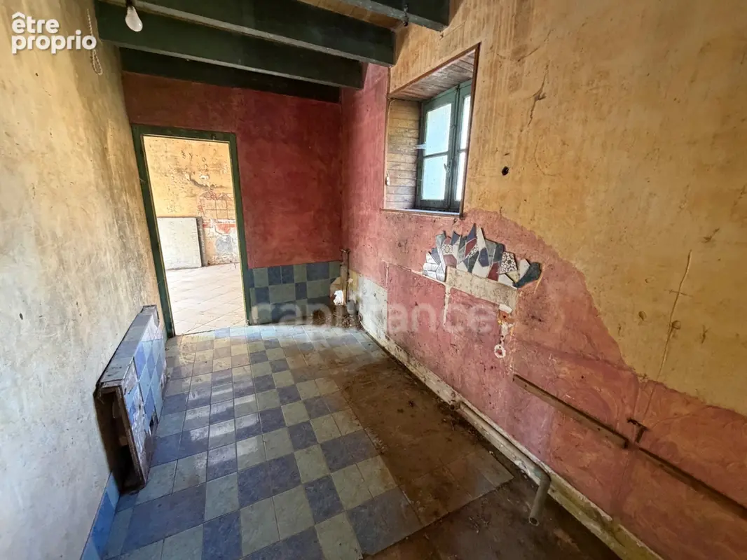 EXCLUSIVITÉ - TREBRIVAN - Maison avec terrain de plus de 2 hectares et dépendances à vendre 5 pièces  (22) - photo 7