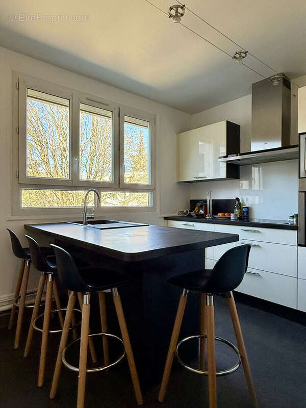 Appartement à CHILLY-MAZARIN