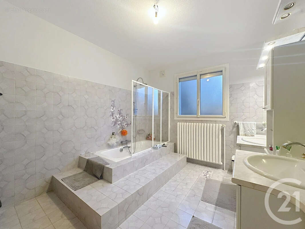 Maison à CRENEY-PRES-TROYES