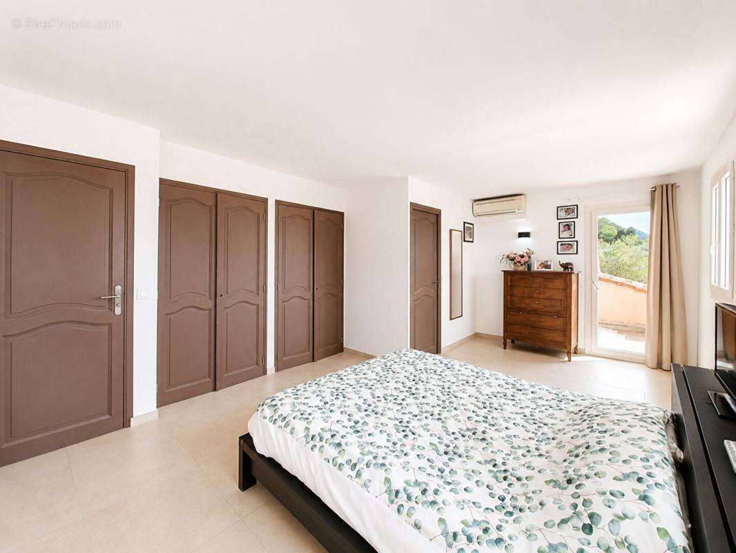 Superbe villa vue mer proche du village - photo 13