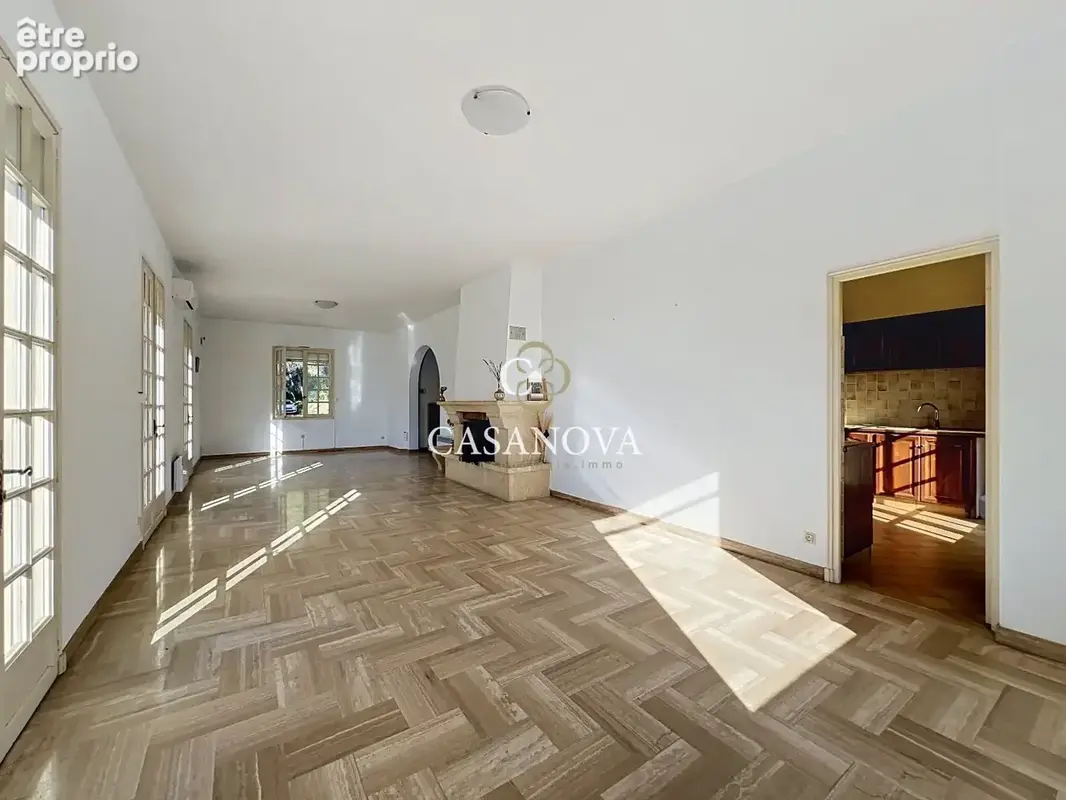 Maison spacieuse avec vue imprenable sur le Bassin de Thau et potentiel constructible - Sète, secteur Saint-Clair - photo 7